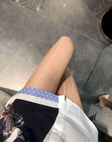 伊人加勒比久久av_BD韩语高清迅雷在线观看